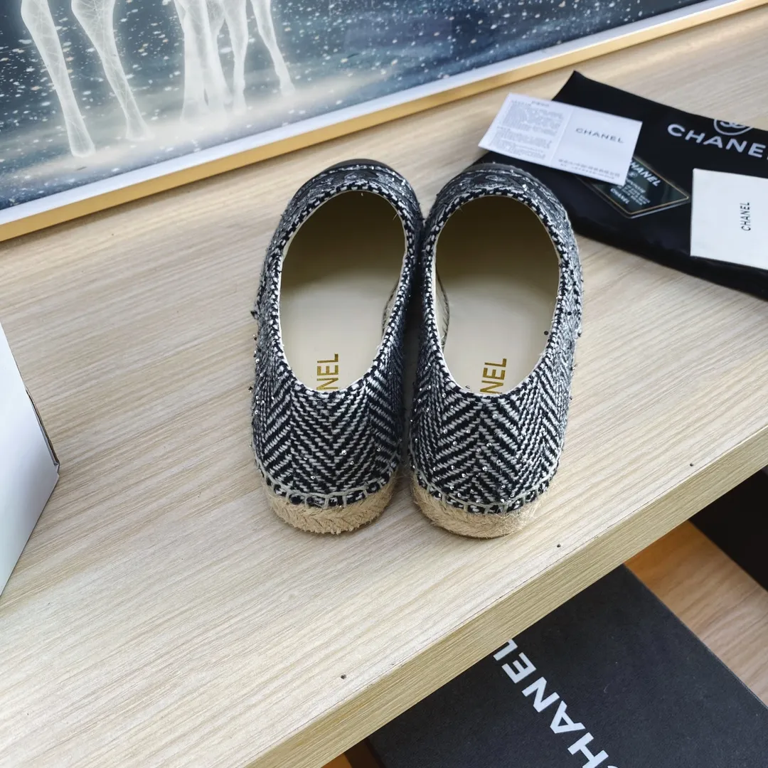 👟👟Ex-factory price 420👟👟 🌈🌈Chanel Chanel✈️2023s spring and summer new fisherman shoes😍😍Taikoo Hui purchased three pairs of original versions for development🐂🐂🤩Original versions are shipped one to one❗️❗️Code number: 34-42 (34 41 42 customized)